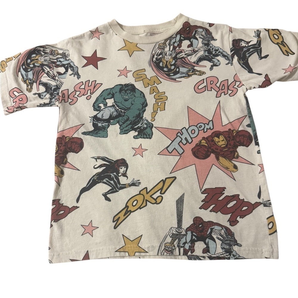 Marvel Cream and Red Short Sleeve Tee with Graphic Design